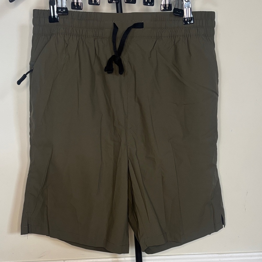 3 for $20 Gradual Men’s Olive Green Drawstring Shorts Size Medium